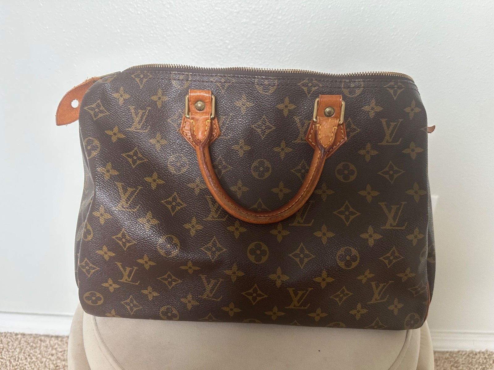 Louis Vuitton Women's Speedy 35 handbag monogram