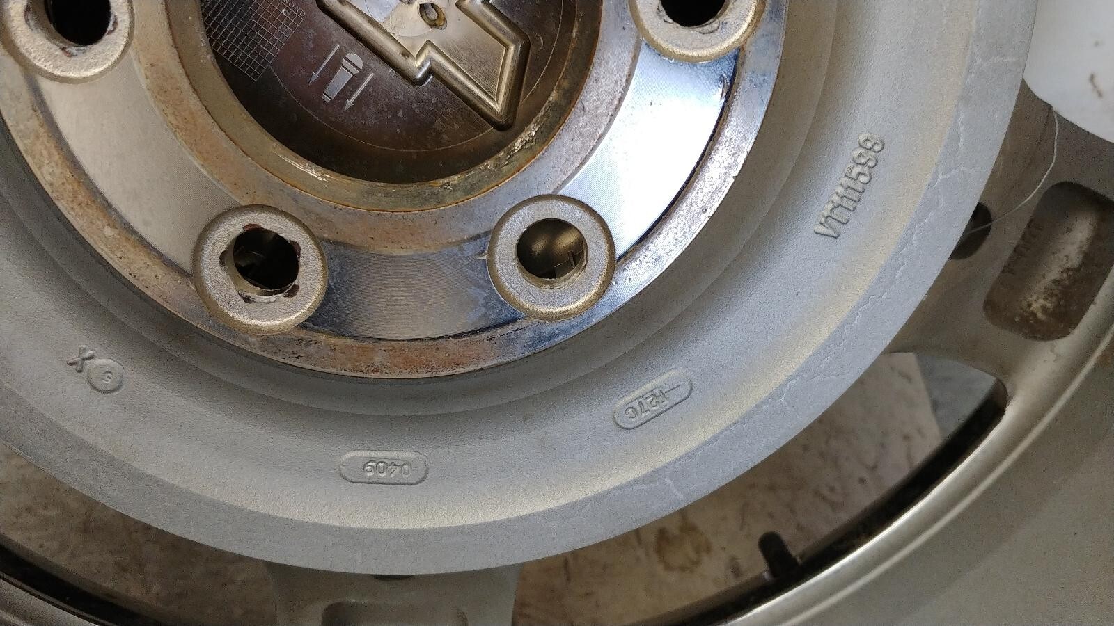 GOUGE 03-06 Chevrolet SSR OEM 20x10 6x127 5 Spoke REAR Chrome Wheel ...
