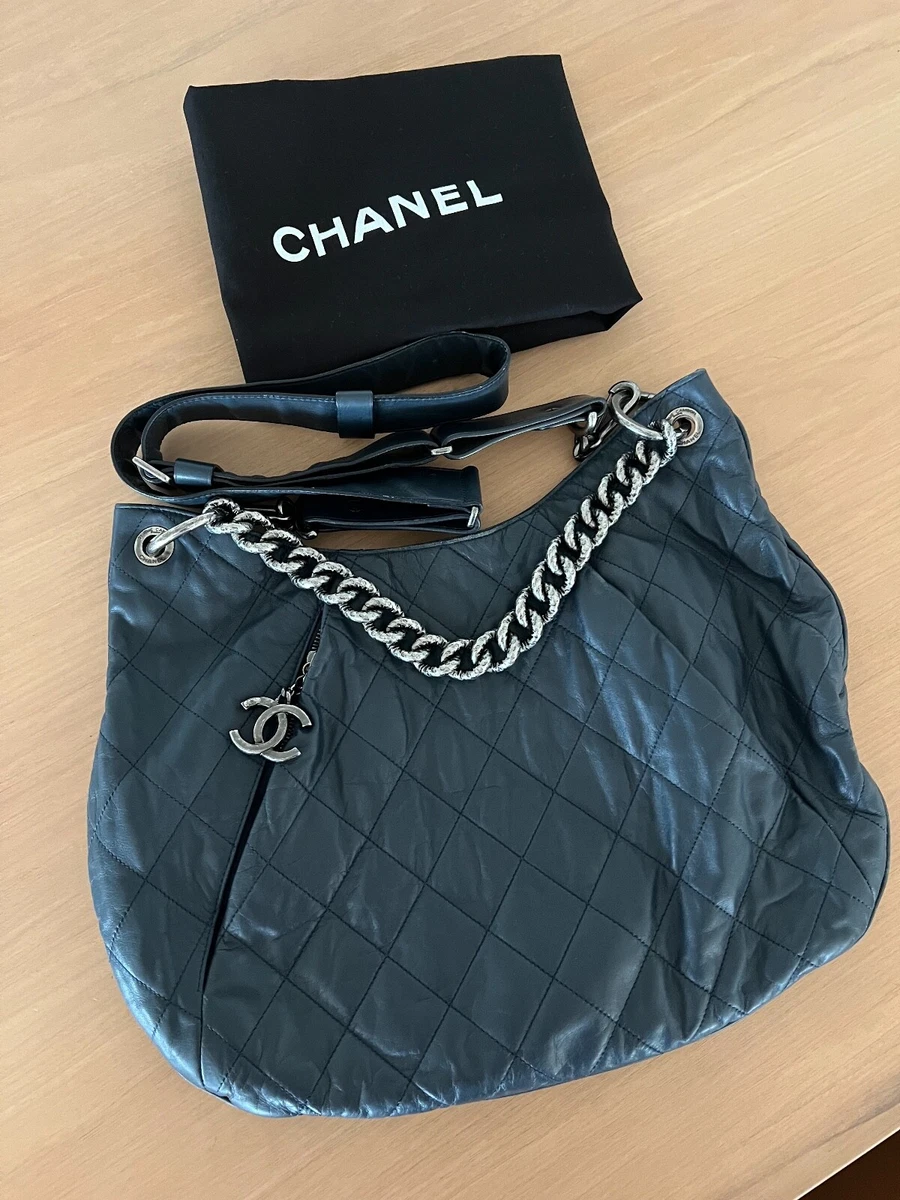 Chanel Black Quilted Glazed Cavier Leather Coco Pleats Messenger