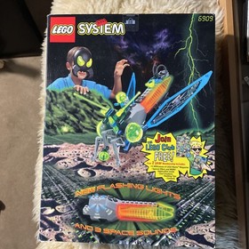 NEW IN BOX LEGO 6909 Sonic Stinger With Mask Insectoids 1998 Space Set Retired
