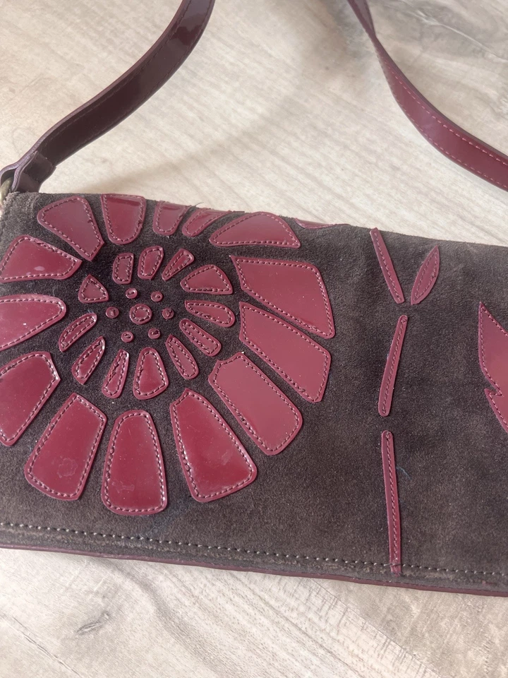 BCB Niñas Mujeres Cartera Bolso sin asas Marrón Terciopelo con Flores Rojas De Colección Foto 2 de 4