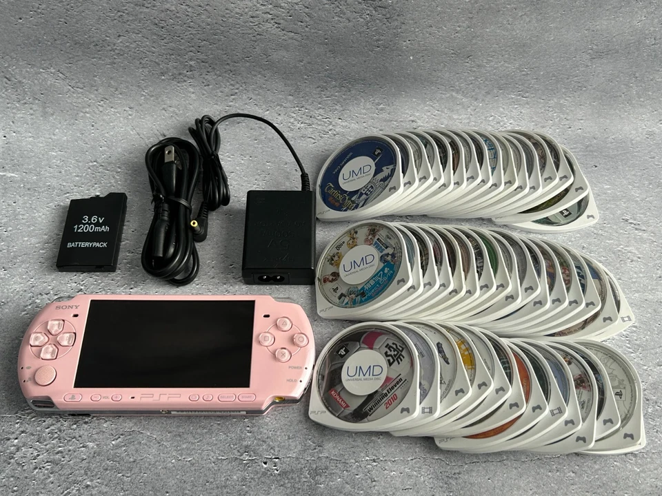 Sony PSP-3000 Console / battery+charger+memory stick random 3 games from US - Image 3 of 4