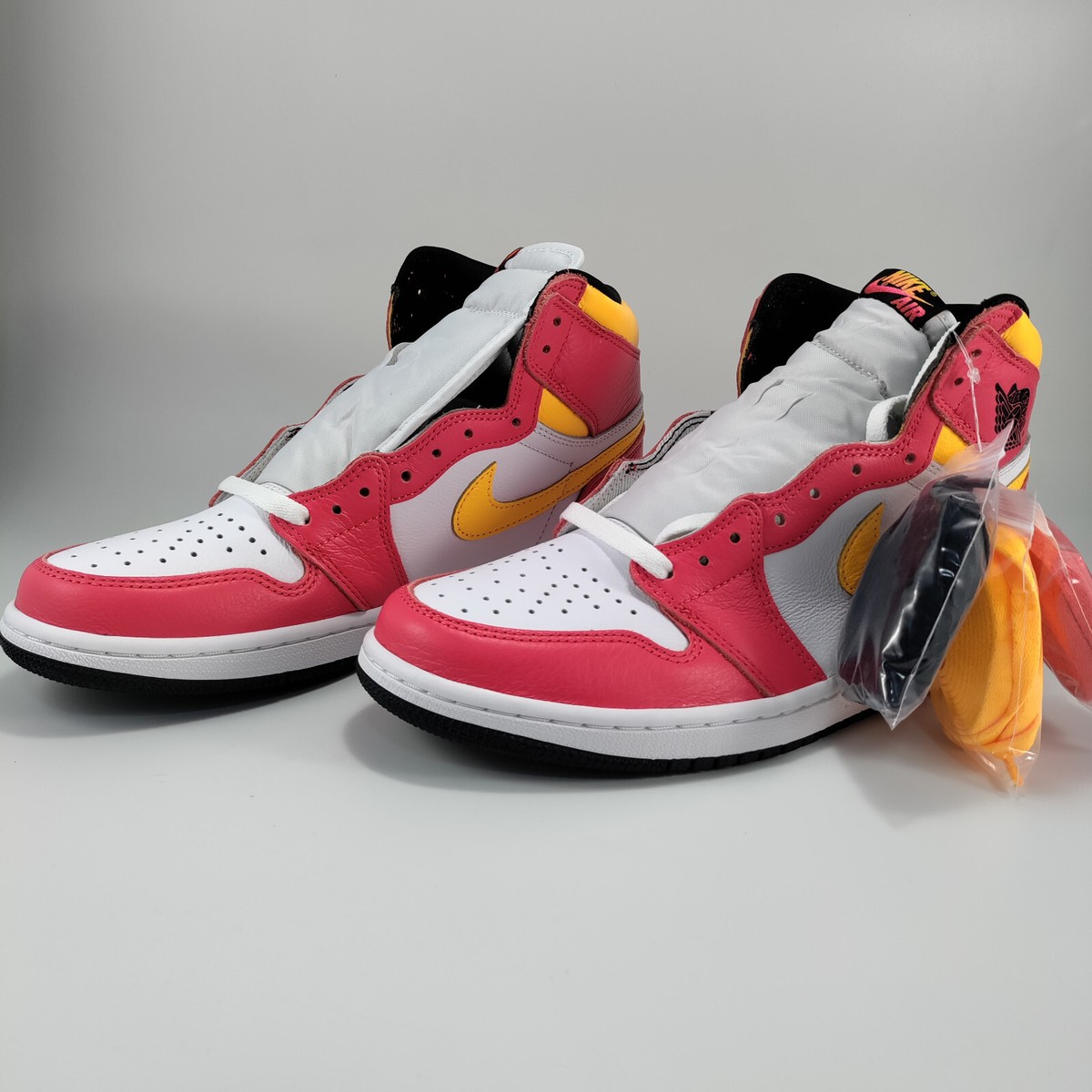 Jordan Mens 1 Retro High OG Light Fusion Red Shoes Red / White