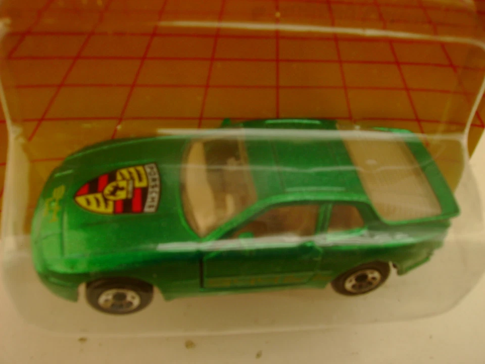 1990 MATCHBOX SUPERFAST MB 71 GREEN PORSCHE 944 TURBO NEW ON CARD - Image 3 of 3