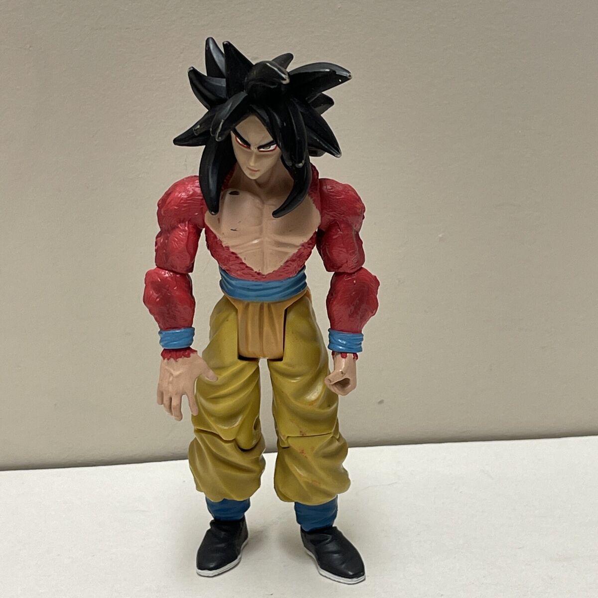 PRÉ VENDA Action Figure Goku Super Saiyan 4: Dragon Ball Super