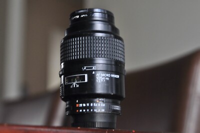 Nikon AF Micro 105mm F 2.8 lense FX Nikon D70,80