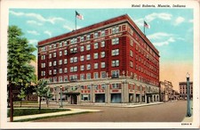 Postcard Hotel Robert's Muncie Indiana Linen Unposted Near Ball State University