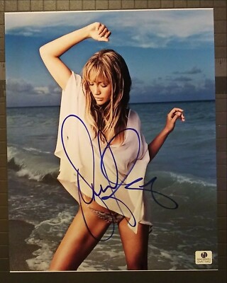 Jennifer Lopez signed 8x10 COA GAI | eBay