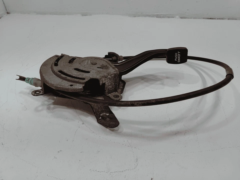 Pedal de liberación de freno de estacionamiento de emergencia Ford Explorer 2011-2019 con cable OEM Foto 3 de 4