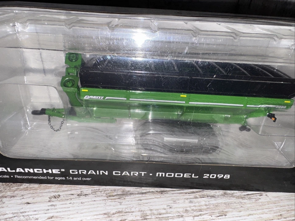 1/64 Brent Avalanche 2098 Grain Cart with Equalizer Tracks, Green Spec-Cast - Image 2 of 4