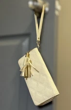 Beige Quilted Wristlet w/ Tassel – Faux Leather – Minor Stain