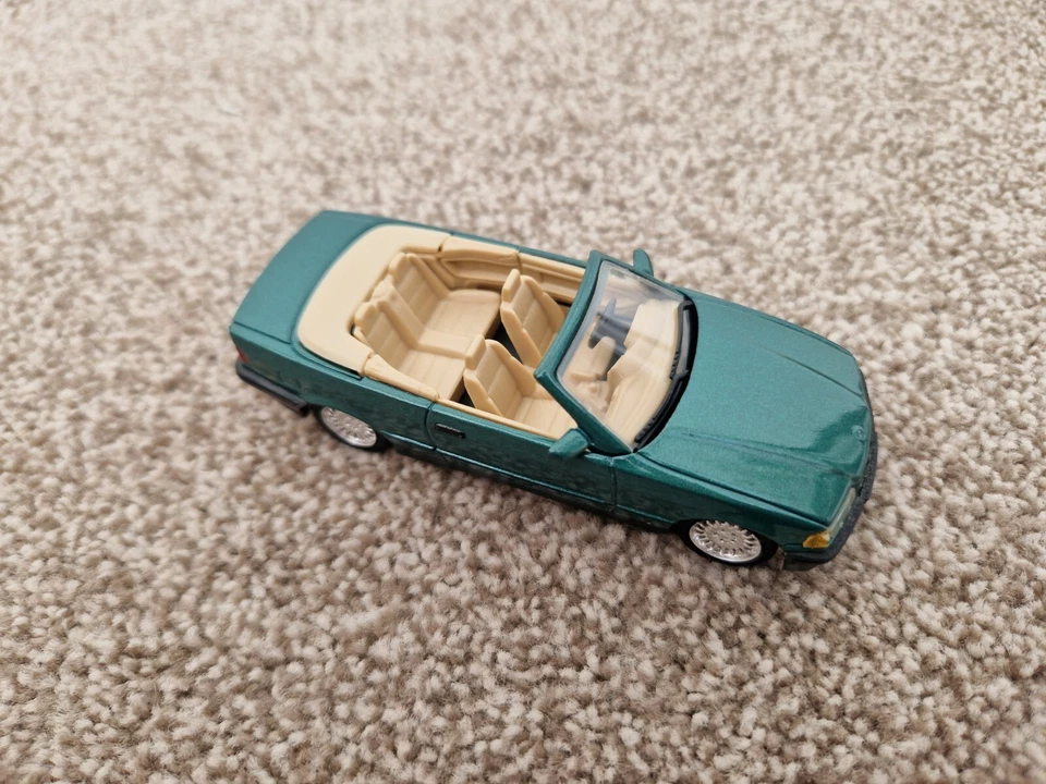 CORGI SOLIDO 1/43 CLASSIC BMW 3 SERIES CONVERTIBLE DIECAST MODEL CAR - Image 2 of 3