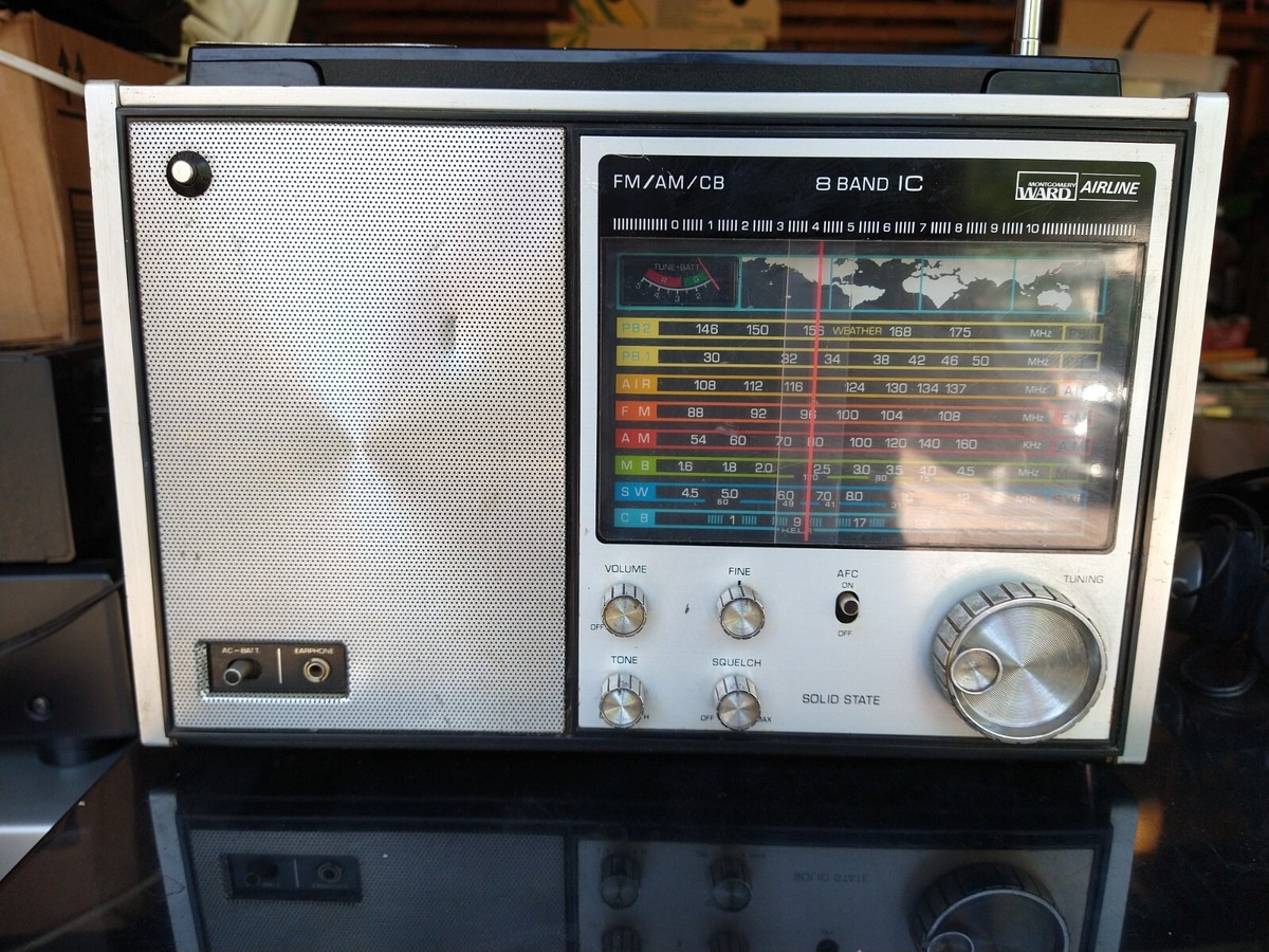 Rare Vintage Montgomery Ward Airline FM AM CB 8 Band Rare Vintage Montgomery Ward Airline FM AM CB 8 Band