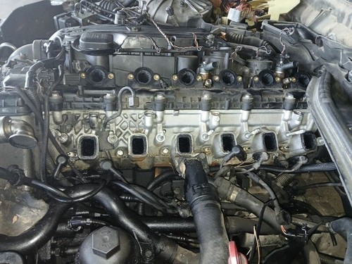 zylinderkopf r. 1171332 für BMW SERIE 5 BERLINA (E60) 530D 2003