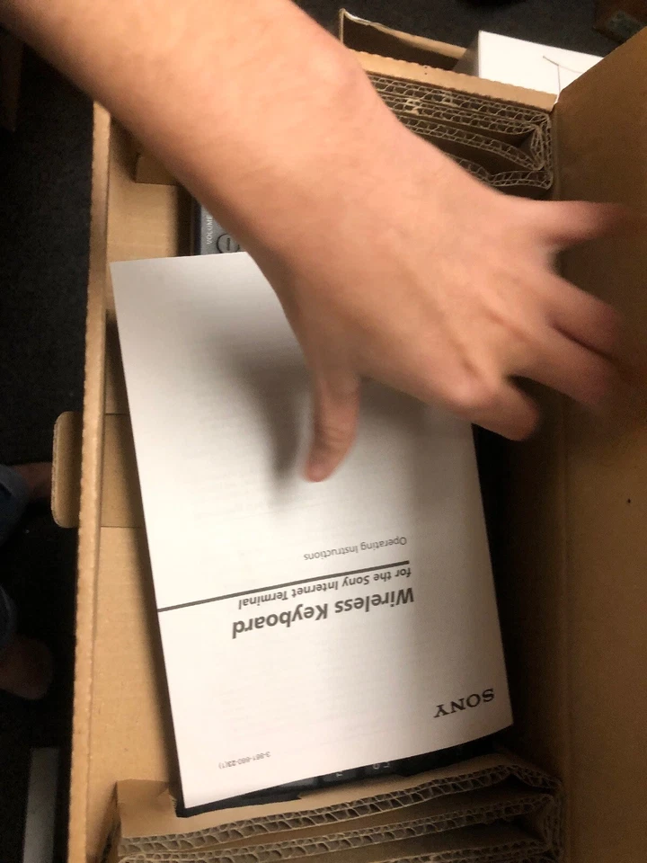 Sony WebTv Wireless Keyboard KI-W200 Model: SWK-8640 1997 - Image 2 of 4