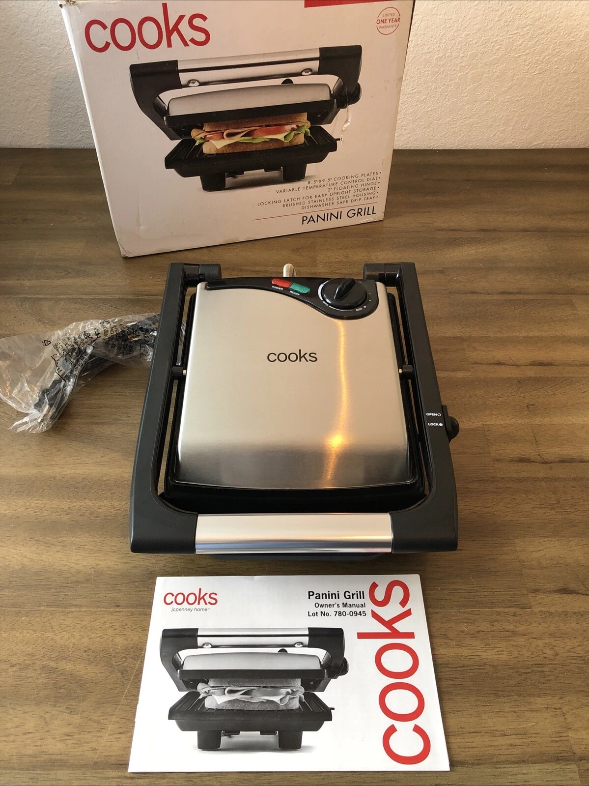 Cooks Panini Grill 8.5” X 9.5” Nonstick, New Open box
Opens in a new window or tab