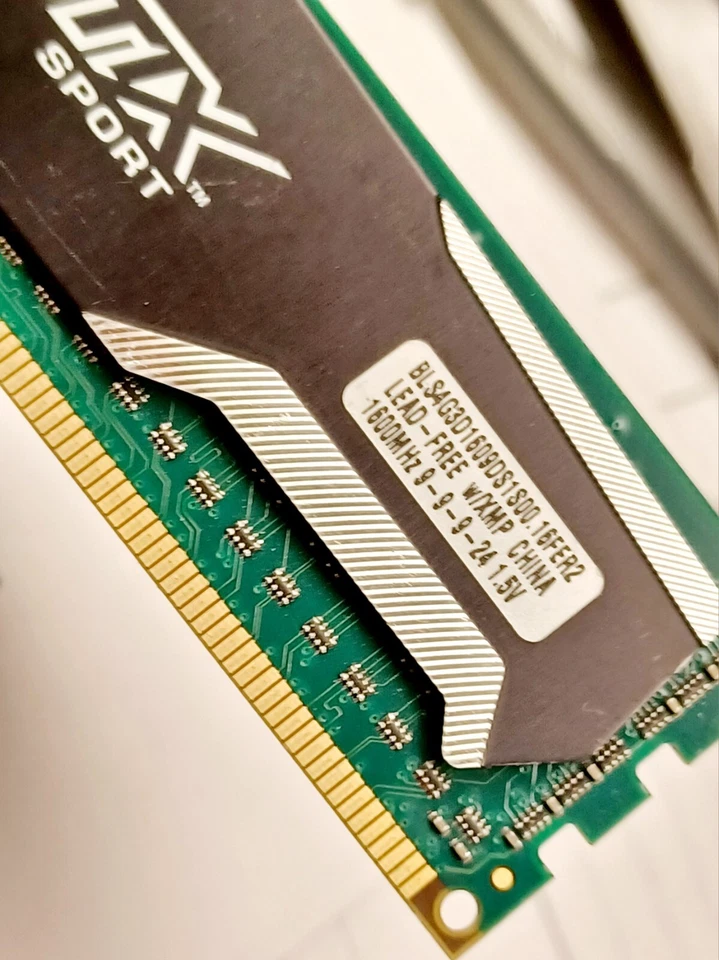 4 CRUCIAL BALLISTIX SPORT BLS4G3D1609DS1S00 16FER DDR3-1600 PC3-12800u 4x4... - Image 3 of 4