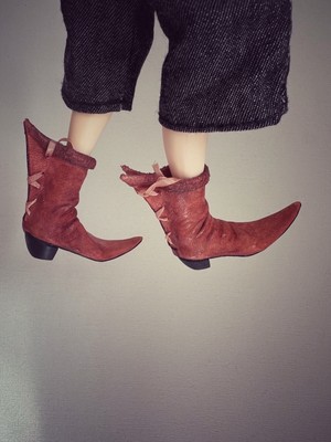 Handgefertigte Puppenschuhe spitze Lederstiefel für Blythe Puppen in zwei Farben