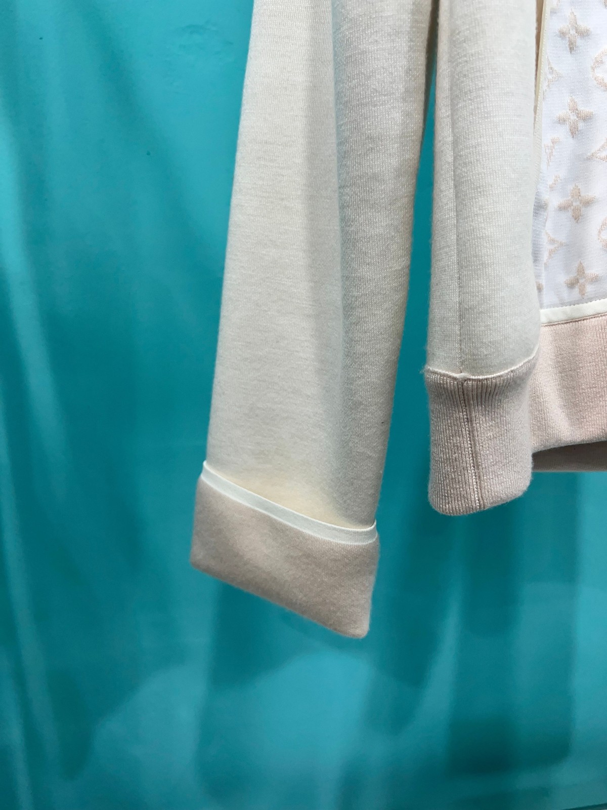 Louis Vuitton Monogram Pocket Hoodie 146274203 thumbnail 5