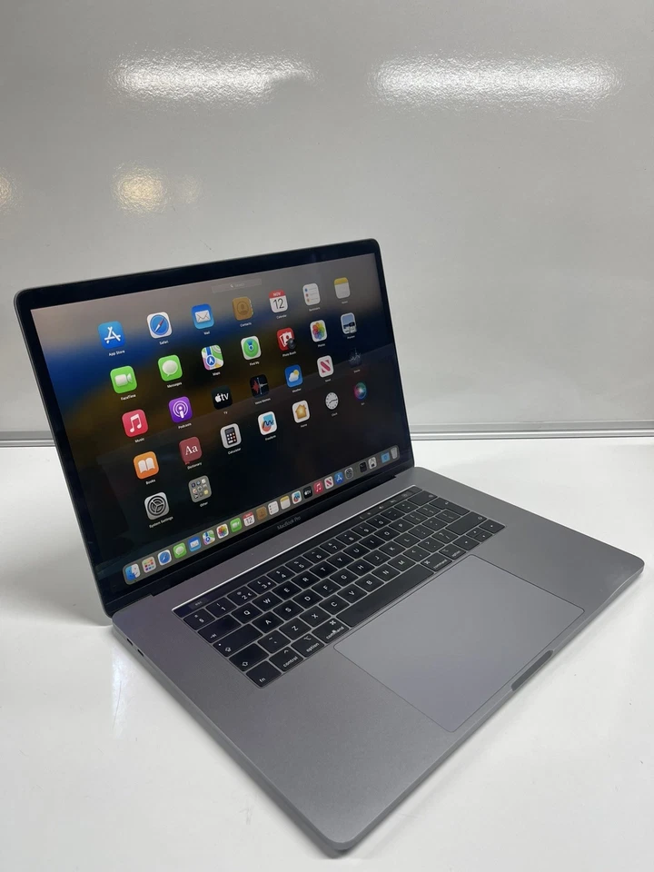 Apple MacBook Pro 15" (2019) A1990 i9-8th , 32GB RAM, 512GB SSD Touchbar Laptop - Image 3 of 4