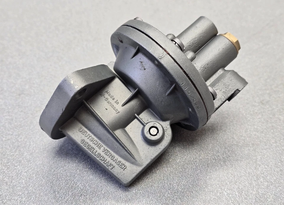 BONITO USADO ORIGINAL PORSCHE 356 PRE A BOMBA DE COMBUSTIBLE CARBURADOR ALEMÁN SOCIEDAD NLA Foto 4 de 4