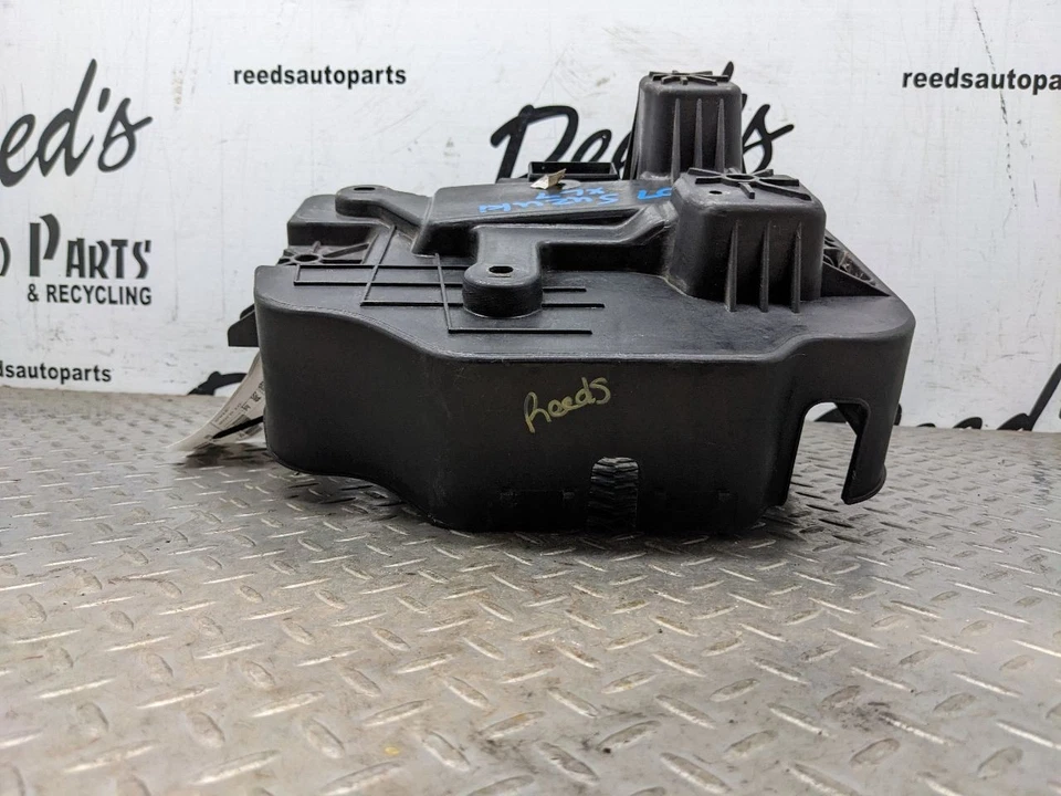 2007 2008 2009 Suzuki XL-7 Engine Compartment Battery Tray Used OEM 1154453 - Image 3 of 4