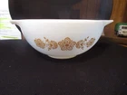 Vintage Pyrex Butterfly Gold 443 Cinderella Mixing Bowl 2.5 Qt.