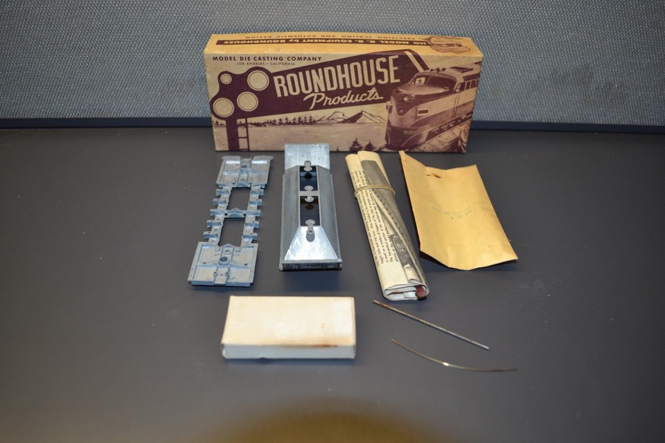 Vintage Roundhouse Model Train Car Kits Lot of 7 Please See