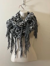 Maurices Infiniity Chunky knit scarf with Tassels Black and White