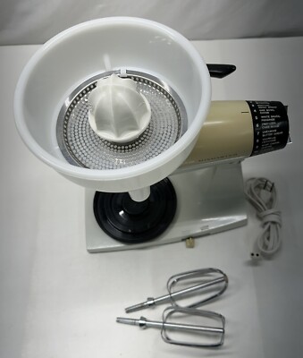 Vintage 1960s Sunbeam Mixmaster 12 Speed Electric Drummer With