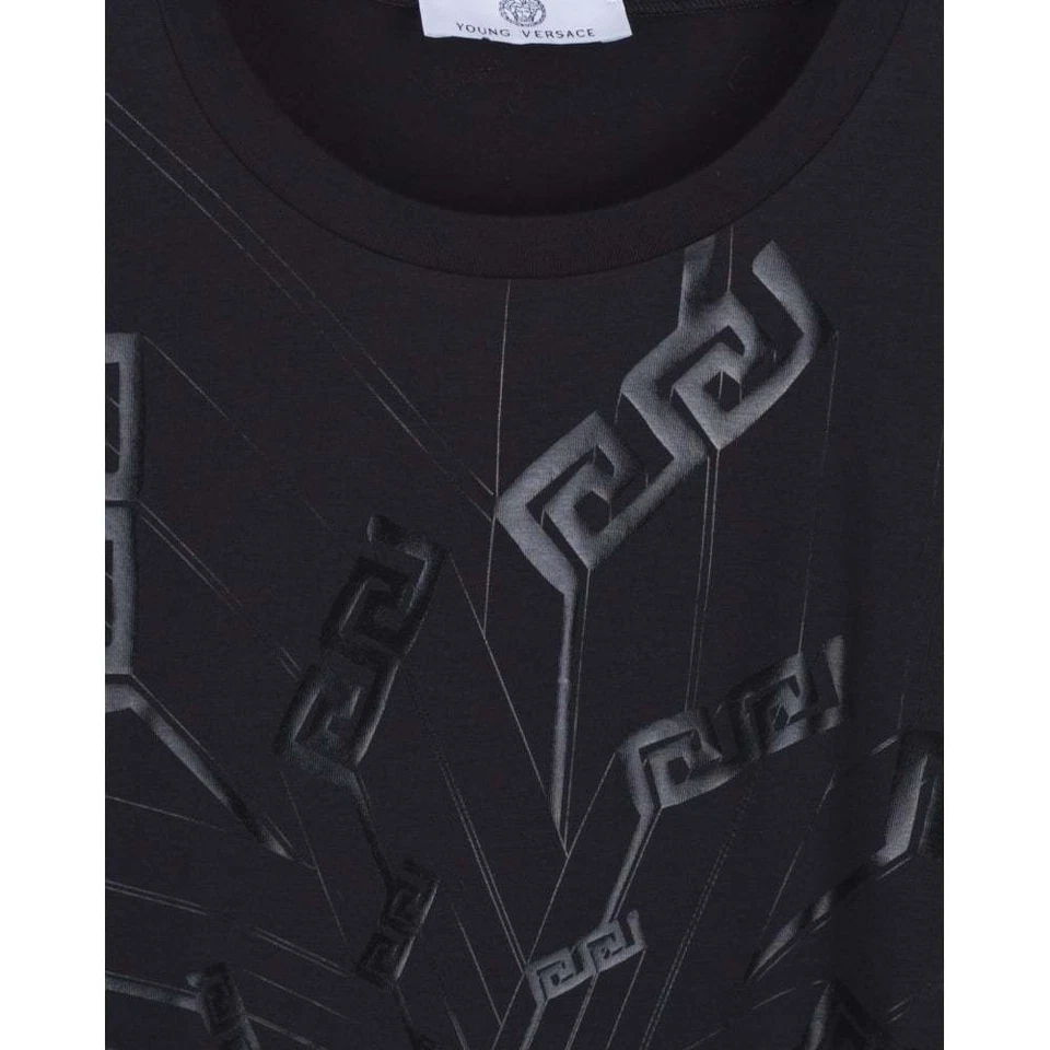 NUEVO CON ETIQUETAS NUEVO Camiseta Young Versace Niños Negra Estampado Logo Traste 5y 6y 7y Foto 2 de 3