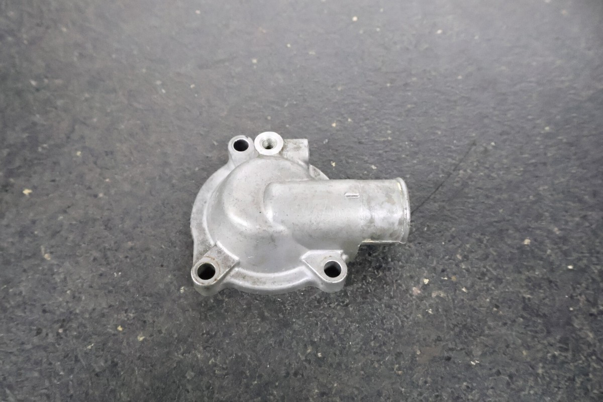 KAWASAKI 1998 - 2003 ZX900 ZX9R NINJA RADIATOR THERMOSTAT FITTING