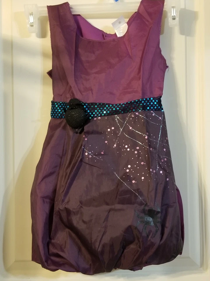 DISGUISE GIRLS SPIDER QUEEN VAMPIRESS HALLOWEEN COSTUME DRESS & CAPE SIZE 4 / 6X - Image 3 of 4