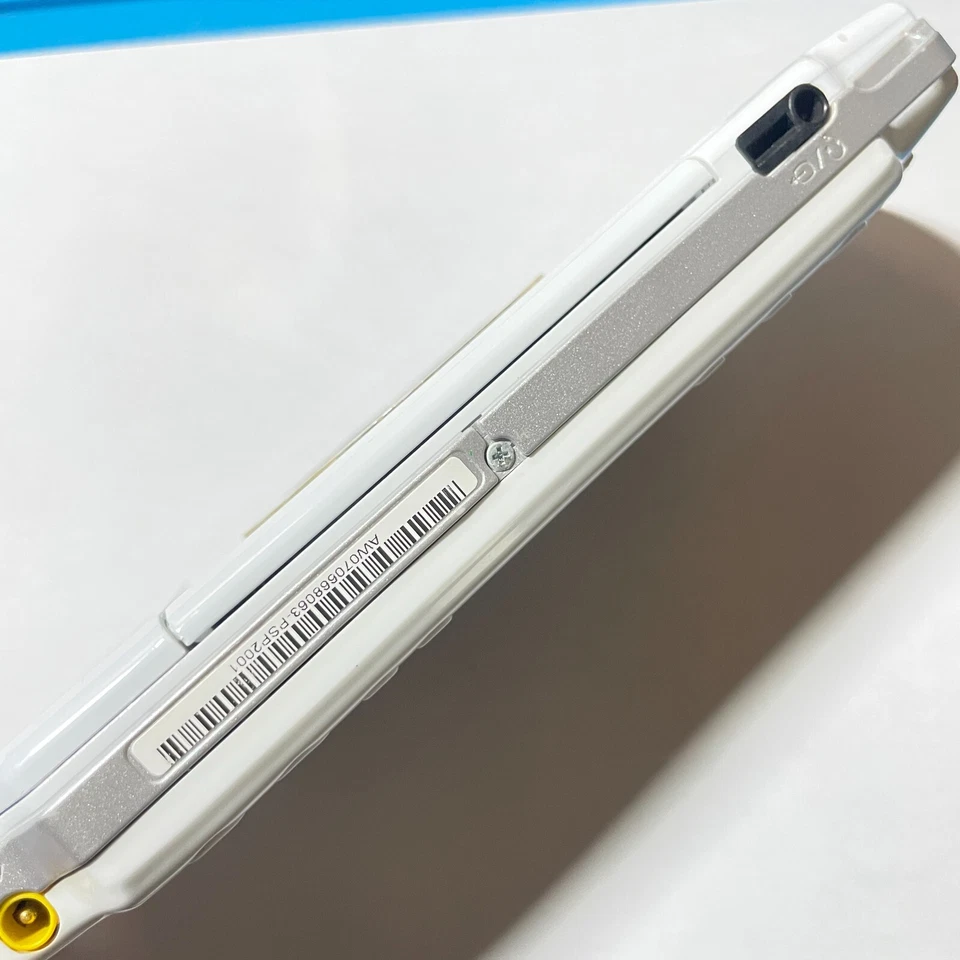 PSP-2001 Console Star Wars Darth White SONY tested w/Charger - Image 3 of 4