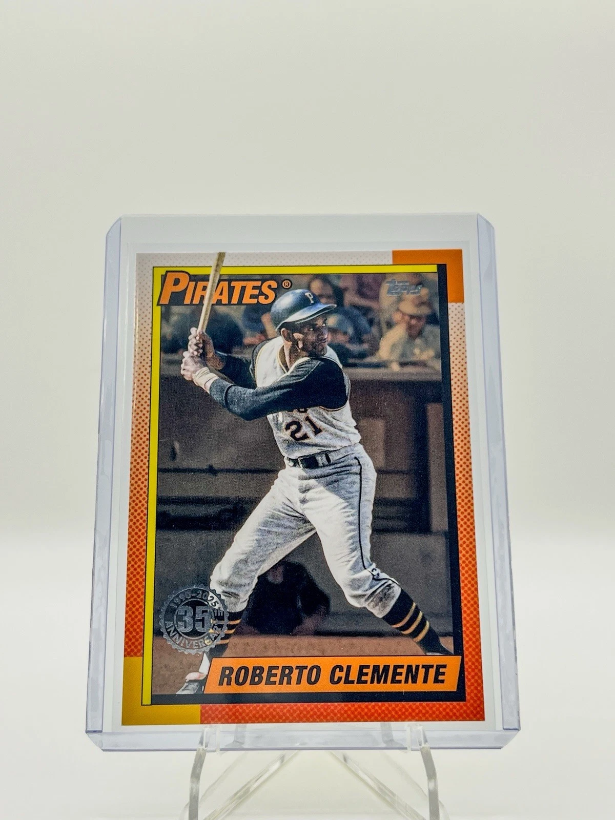 2025 Topps Series 1 - 1990 Roberto Clemente Gold Parallel /50 #T90-27