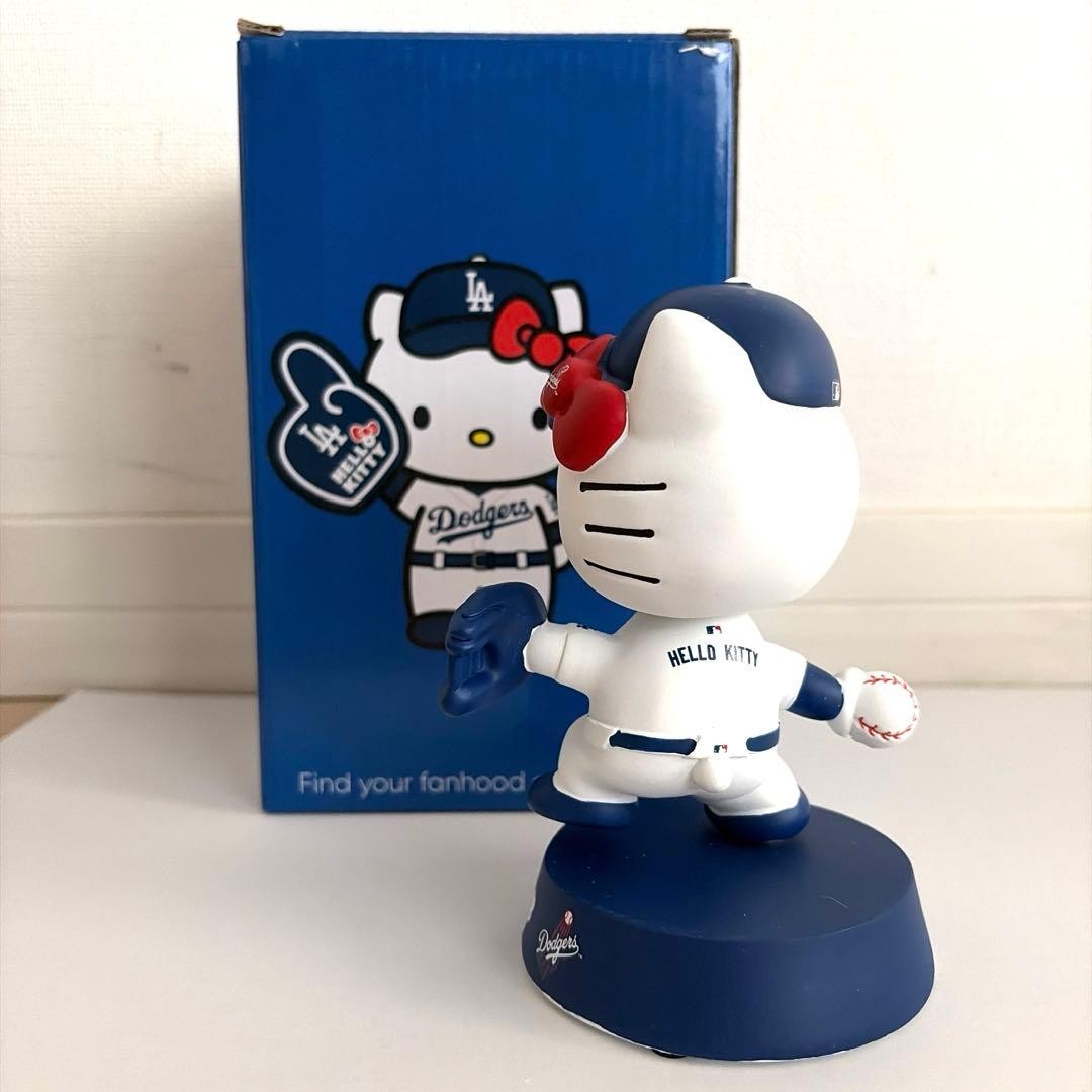 FOCO Hello Kitty x LA Dodgers Resin Bobblehead Heavy Feel New w