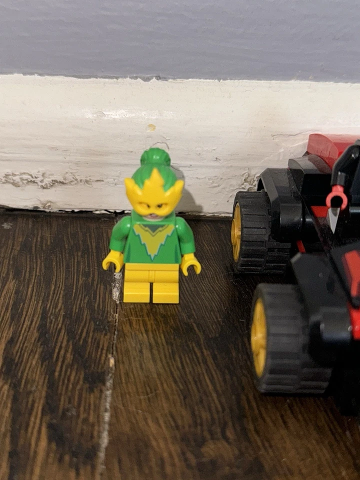 LEGO® Super Heroes Spider-Man Miles "Spin" Morales & Electro Minifigura 10792 Foto 2 de 4