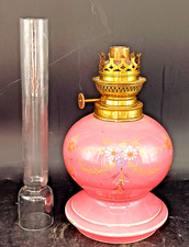 LAMPE A PETROLE XIX eme EN Faïence ÉMAILLÉE ROSE NAPOLÉON III MOTIF FLEURS