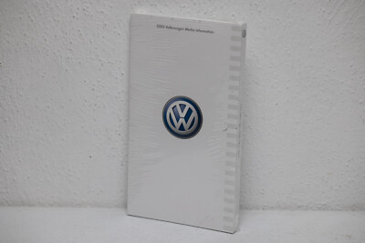 sealed VW 2005 Full Line PRESS KIT sales dealer info Volkswagen GTI Jetta Beetle