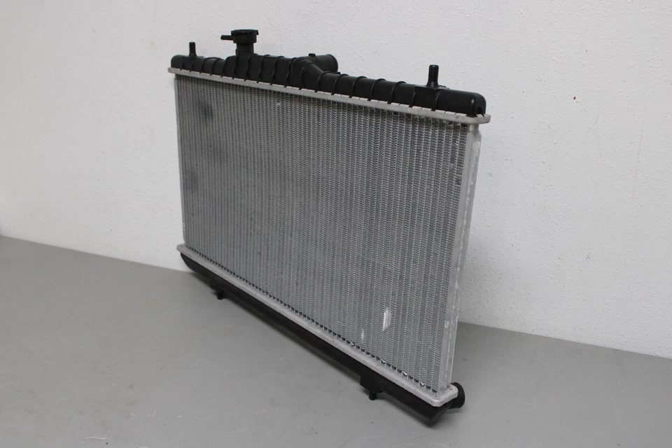2000 2001 2002 HYUNDAI ACCENT FRONT RADIATOR Foto 4 de 4