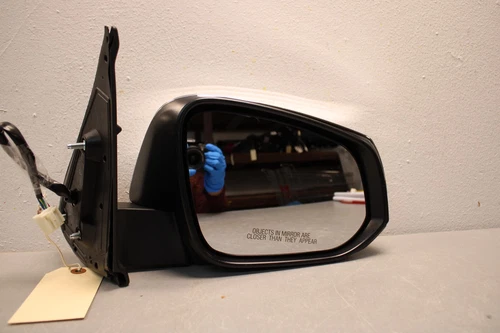 2016 2022 TOYOTA TACOMA RIGHT SIDE DOOR MIRROR CHROME CAP WITH SIGNAL LIGHT