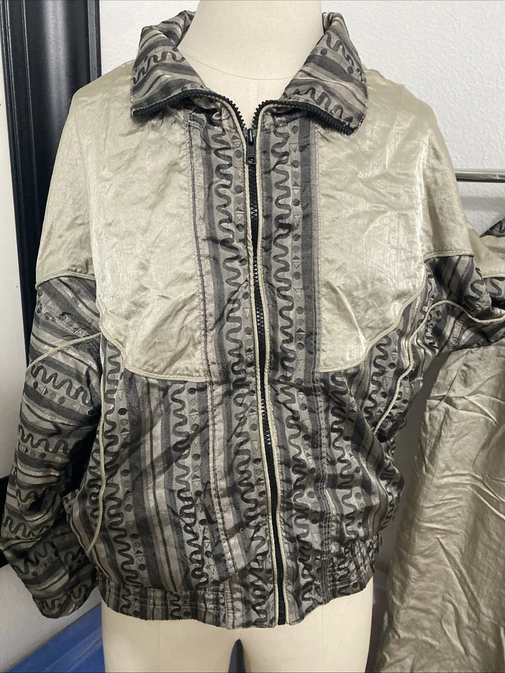 Vintage Womens Le Coq Sportif Tennis/Windbreaker & Pants Set Size SMALL - Image 2 of 4