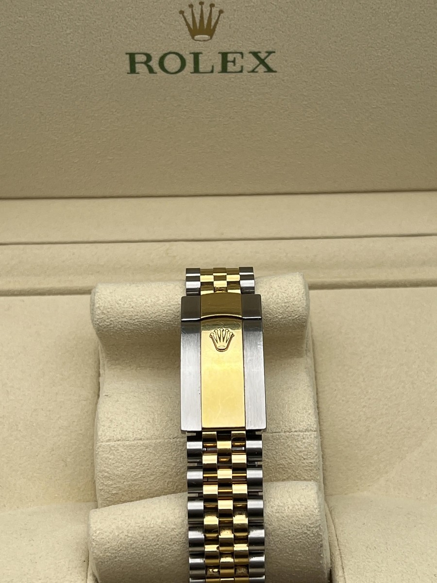 Rolex Datejust 36 126233 18K Fluted Bezel White Stick Dial Rolex Datejust 36 126233 18K Fluted Bezel White Stick Dial