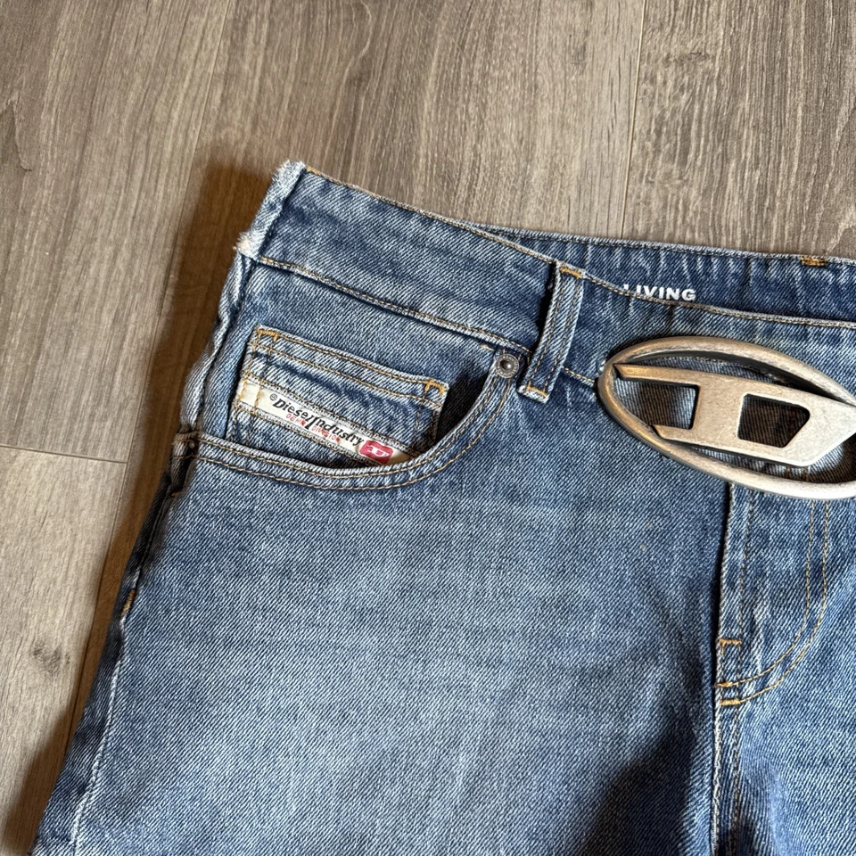Diesel Pantalones Cortos Vaqueros con Hebilla Logo Talla W28 PVP £350 Foto 4 de 4