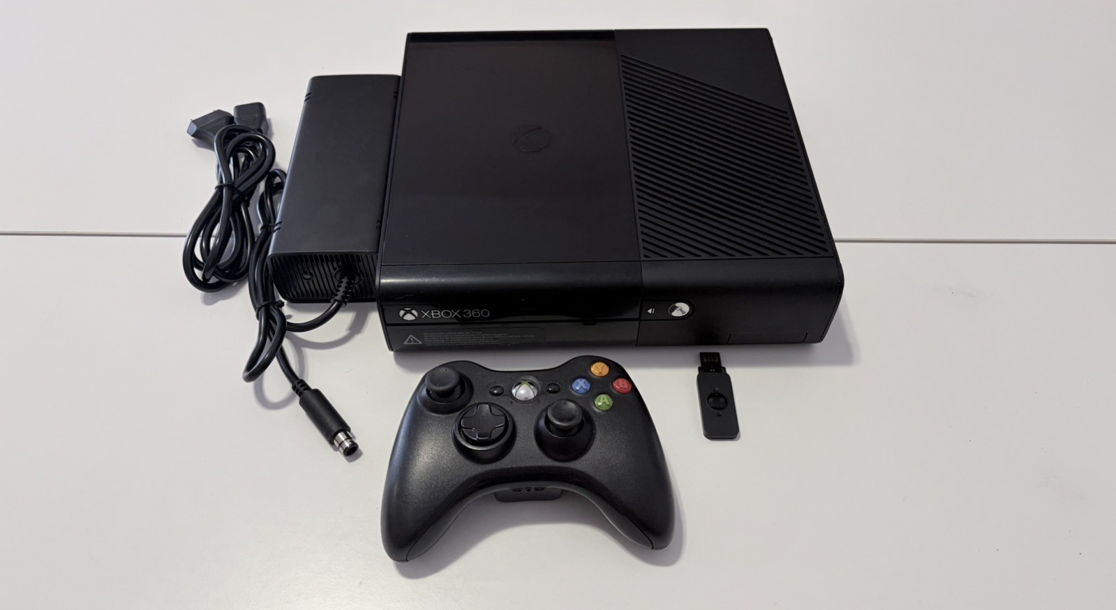 Microsoft Xbox 360 Slim E 500 gb completa alimentatore controller originale