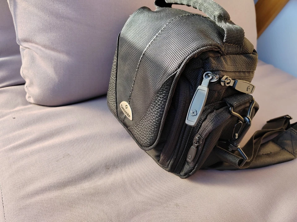 Videocamera JVC Eveiio Modelo: GZ-MG275E - Imagen 4 de 4