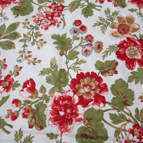 1 yd 18" Maison de Noel by 3 Sisters Moda Red Green Floral on Off-White - Picture 1 of 3