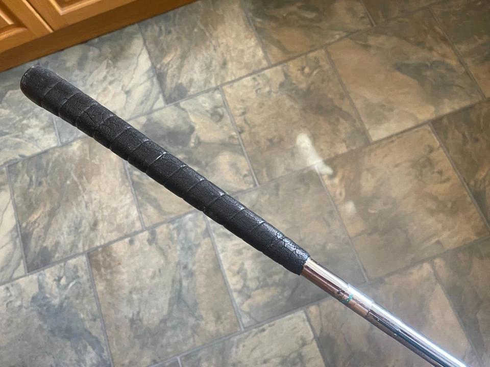 Wilson Sam Snead ANSER style Putter 36" R/H Men's Brass Coloured Head. - Image 4 of 4