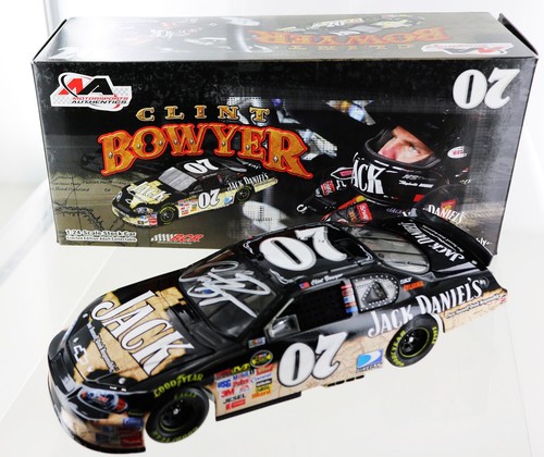 Clint Bowyer #07 Jack Daniels / Texas 2006 Monte Carlo SS. 1/24th scale diecast