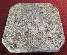 MULHOLLAND BROS 1915-34 Silverplate Dutch Colonial Motif Footed Trivet #3885   h
